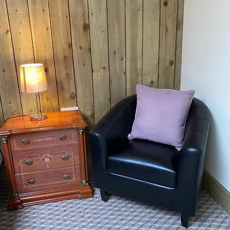 Donegal Lodgings Apt 5 *